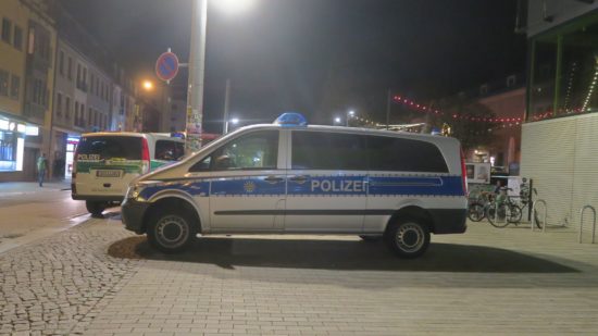 Polizei an der Alaunstraße