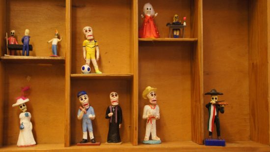 Lustige Gesellschaft: Gerippchen für die Deko