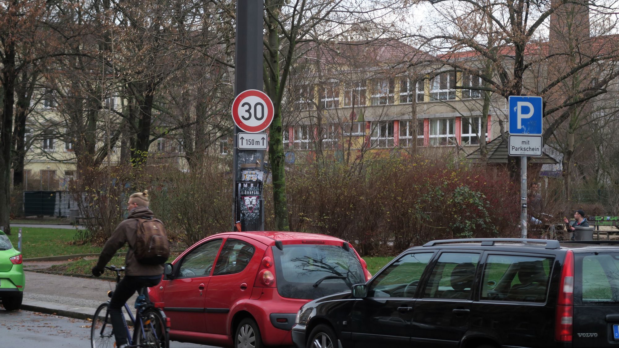 Tempo 30 vor dem Kinderhaus "Regenbogen"