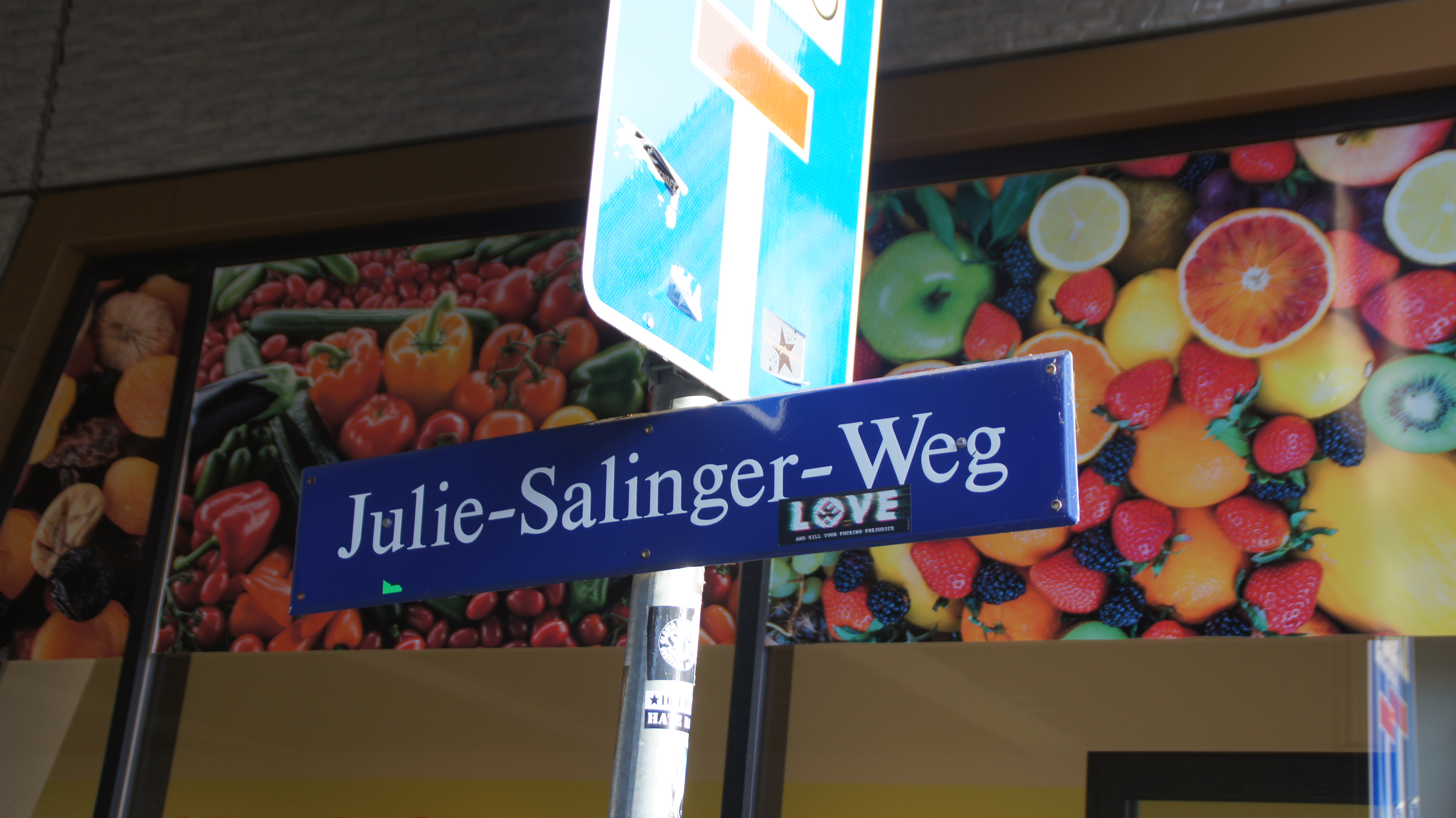 Der Julie-Salinger-Weg trägt seit 2016 diesen Namen