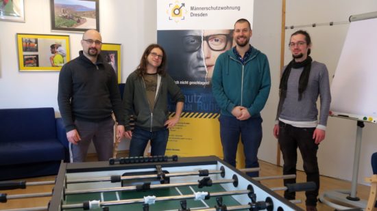 Torsten Siegemund (links) und Mitstreiter im Männernetzwerk auf der Schwepnitzer Straße