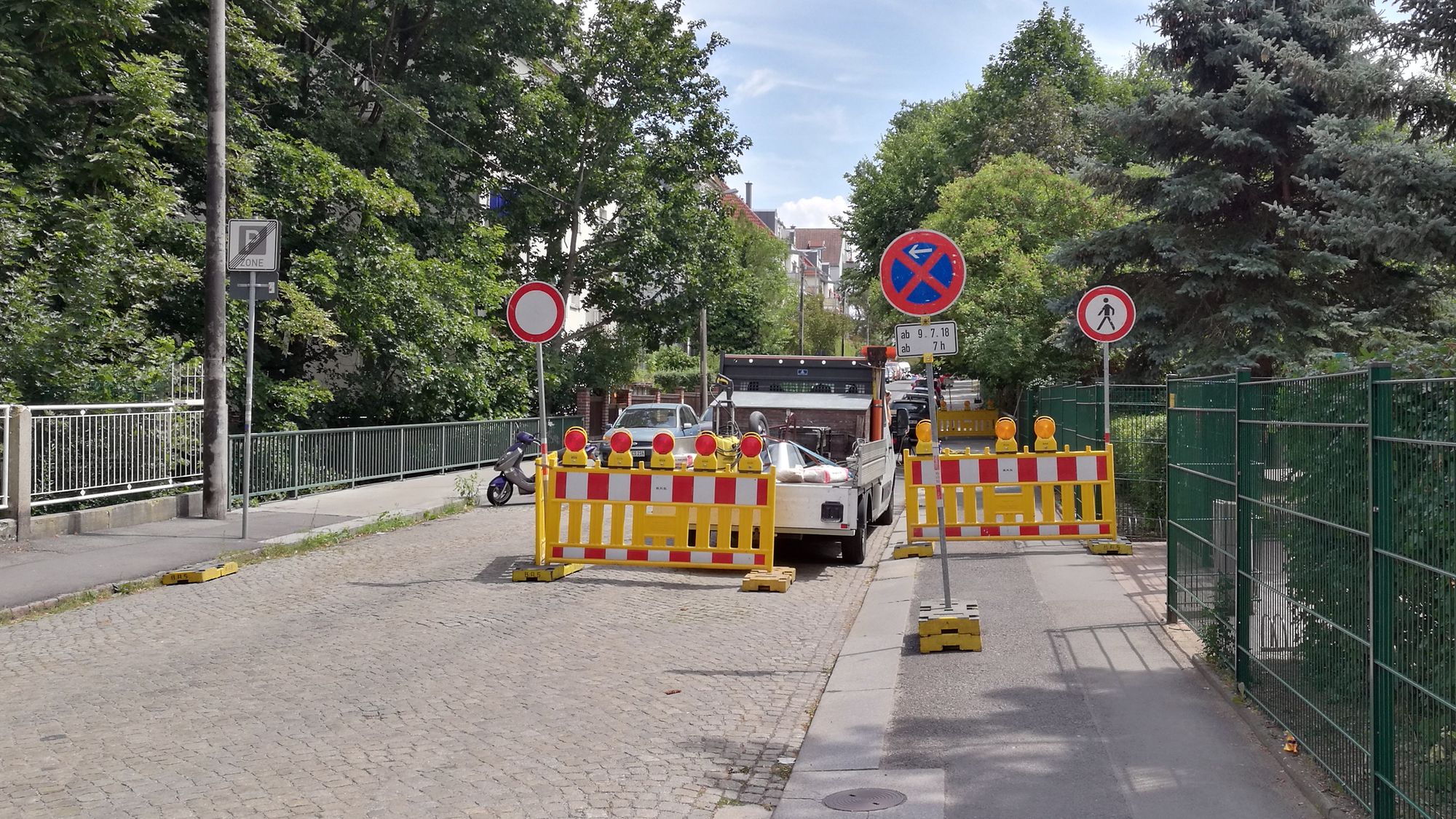 Prießnitzbrücke an der Hohnsteiner Straße gesperrt.