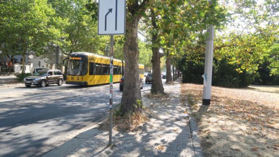 Auf der Bautzner in der Nähe des Albertplatzes fährt die Bahn noch ganz normal