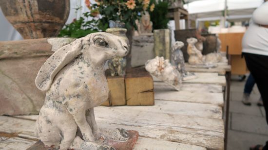 Keramischer Hase beim Keramikmarkt 2017