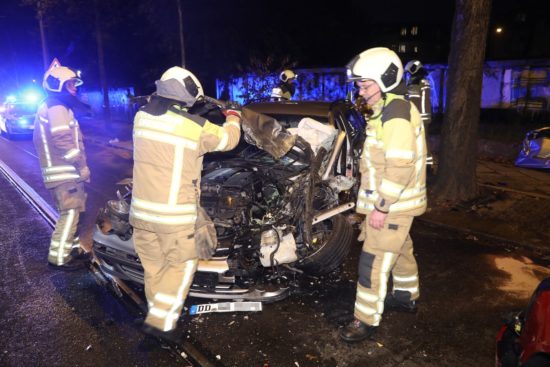 Schwerer Unfall an der Bautzner Straße - Foto: Roland Halkasch