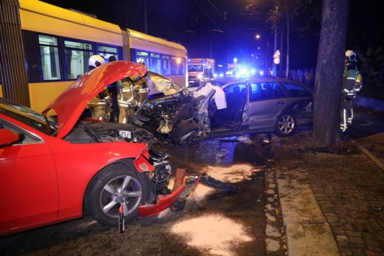 Schwerer Unfall an der Bautzner Straße - Foto: Roland Halkasch