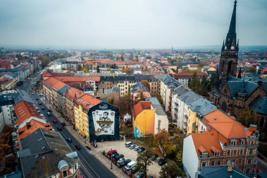 Neustadt mit Wandbild - Foto: Thomas Schlorke