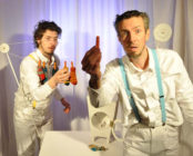 Das Figurentheater "Von den Sockenfressern" von und mit Alexej und Aleš Vancl (Projekttheater)