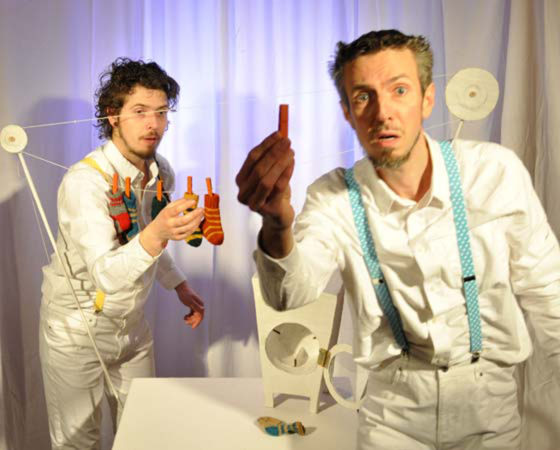 Das Figurentheater "Von den Sockenfressern" von und mit Alexej und Aleš Vancl (Projekttheater)