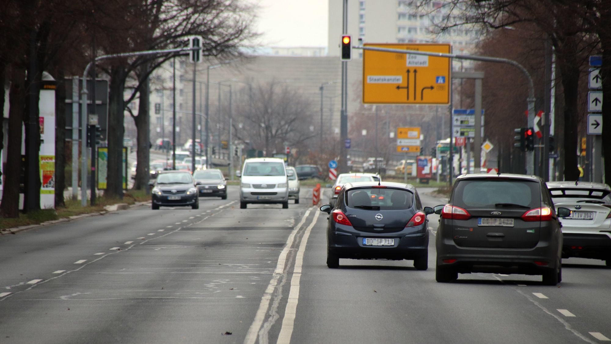 Albertstraße am Vormittag