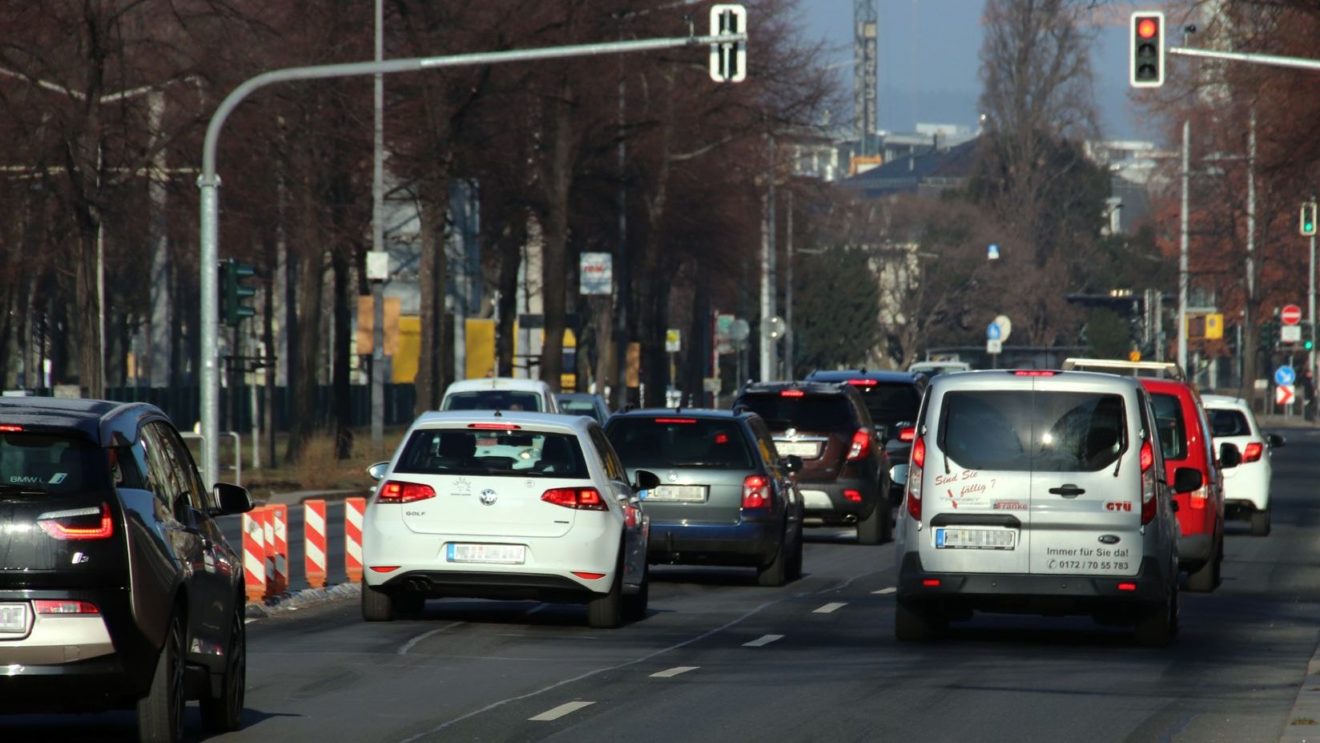 Bleibt vierspurig für Autos - Alberstraße