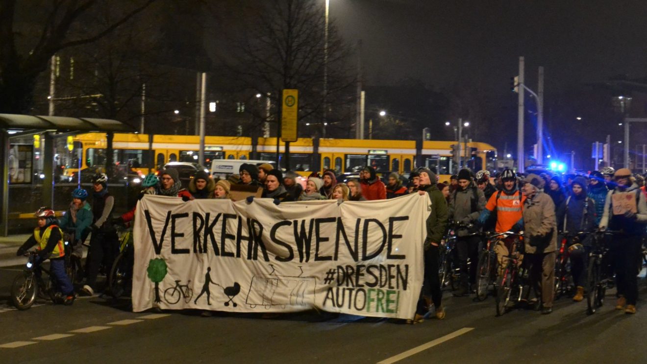 Fahrraddemo auf der Albertstraße - Foto: Grüne Jugend