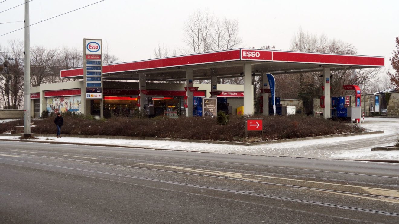 Esso-Tankstelle an der Leipziger Straße