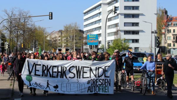 Verkehrswende-Demo am Carolaplatz