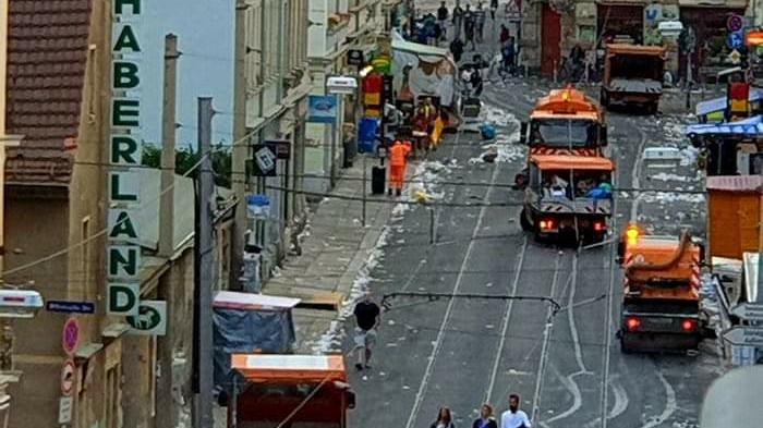 Stadtreinigung auf der Rothenburger Straße. Foto: Josi