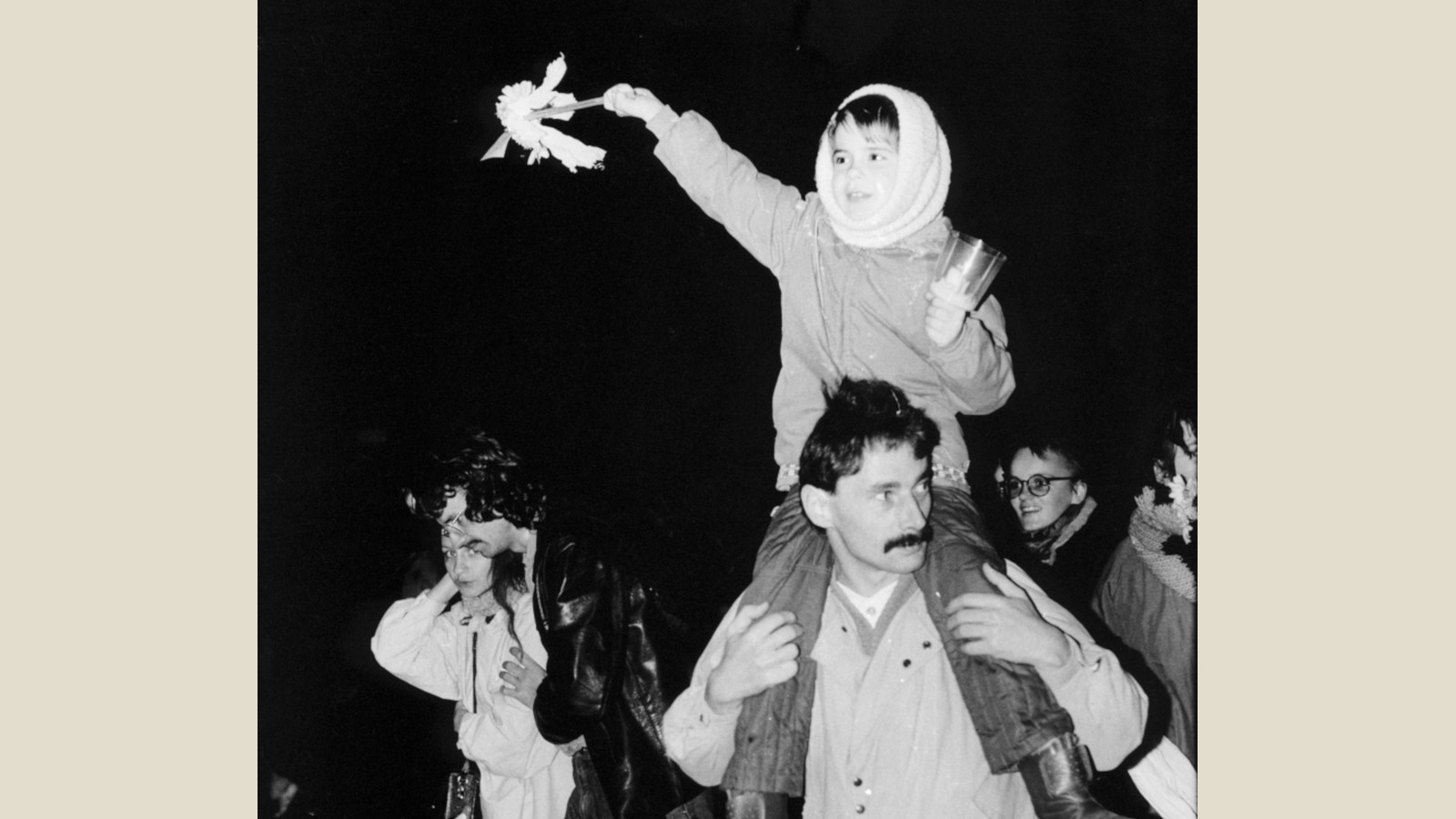 Kind und Vater auf einer Demonstration 1989 - Foto: Friedemann Dietzel