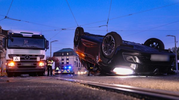 Schwerer Unfall auf der Großen Meißner Straße - Foto: Tino Plunert