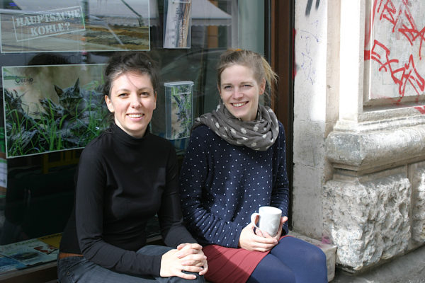 Die beiden Projektkoordinatorinnen von der Woche des guten Lebens: Judith Kleibs und Sindy Berndt (Foto: Uta Gensichen)