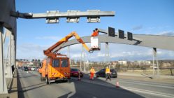 Beschädigte Signalanlage auf der Waldschlößchenbrücke - Foto: Roland Halkasch