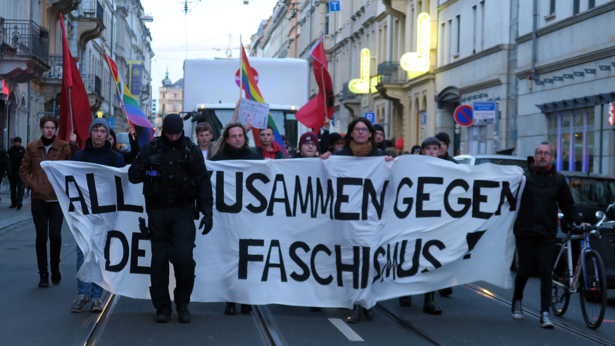 Alle zusammen gegen den Faschismus.