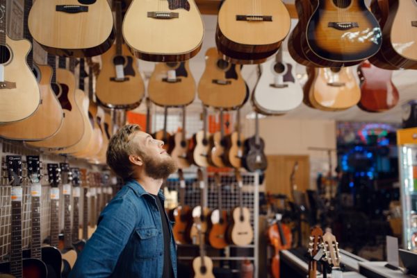 Die Nachfrage an Instrumenten in Dresden ist hoch – Foto: stock.adobe.com © Nomad_Soul