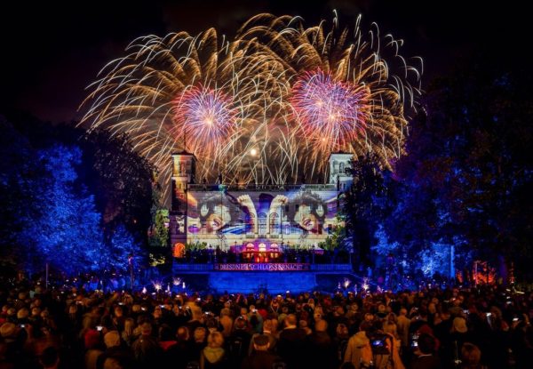 Feuerwerk über Schloss Albrechtsberg - Foto: PR/Schlössernacht