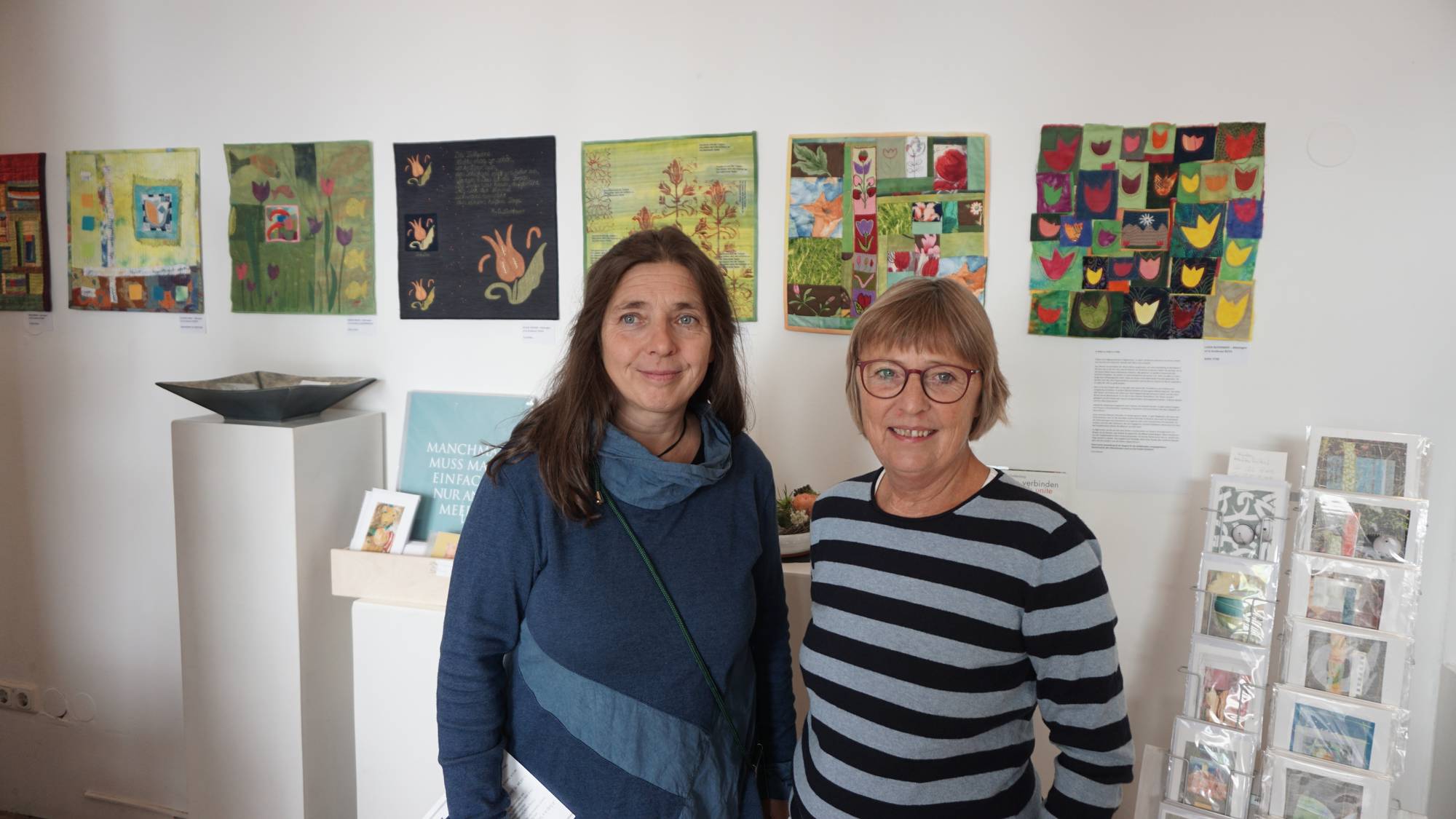 Uta und Ulrike - die Gastgeberinnen der Ausstellung.