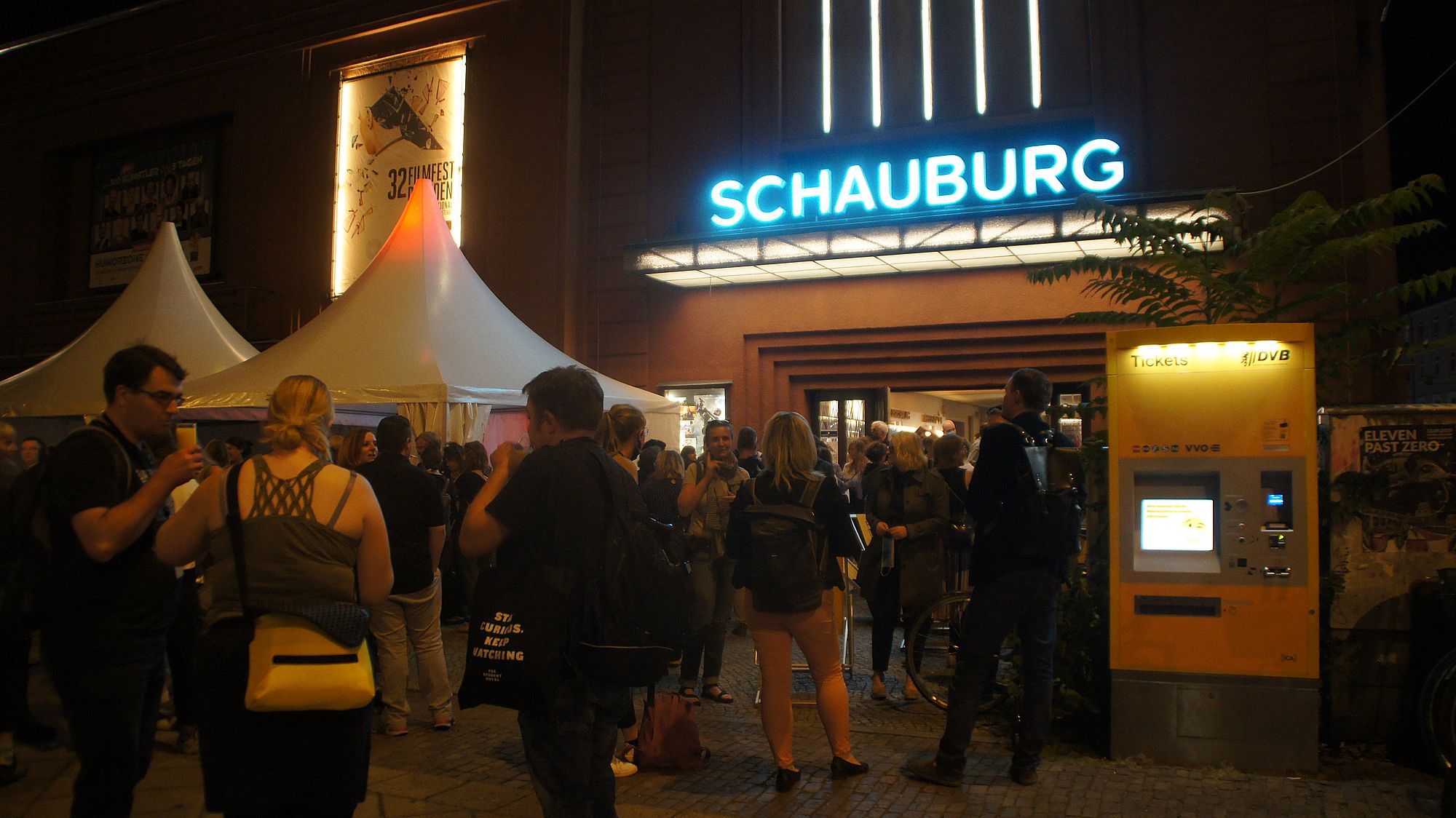 Keine Besuchermassen wie gewohnt durch Corona: Das 32. Filmfest in Dresden. Foto: Philine