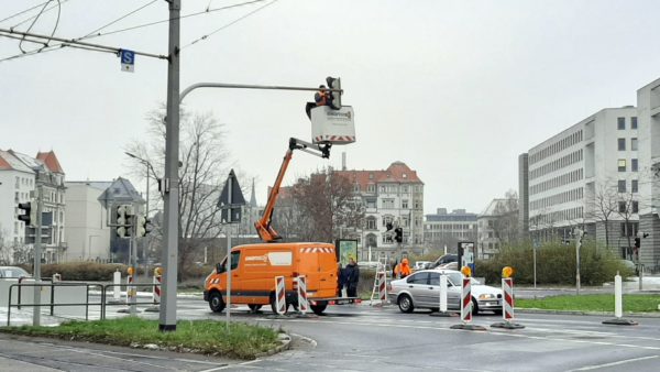 Ampelumrüstung - Foto: ADFC Dresden