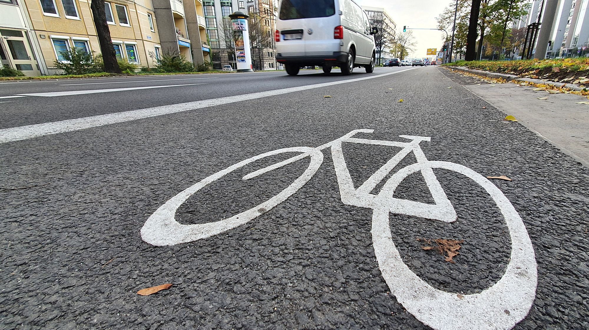 Radweg an der Albertstraße