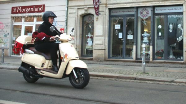 Von der Boutique de Lingerie Michelle auf der Görlitzer Straße liefert sie in die ganze Stadt.