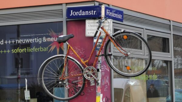 Aufgehängtes Fahrrad