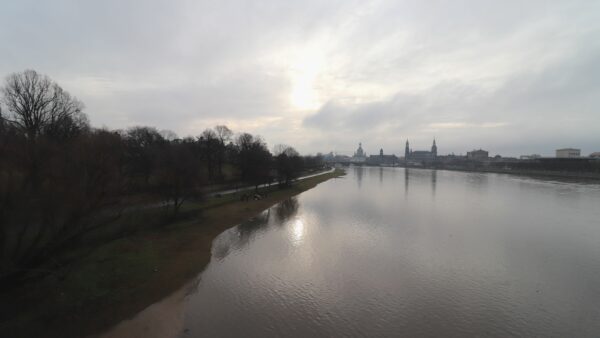 Steigende Pegel an der Elbe