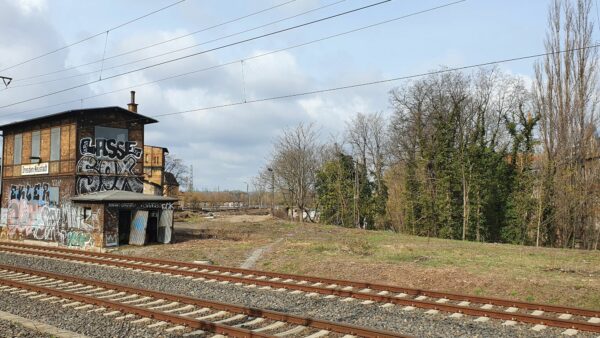 Das Gelände vom Bahnhof Neustadt aus gesehen.