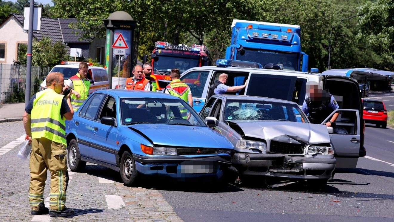 Unfall auf der Hansastraße - Foto: Tino Plunert