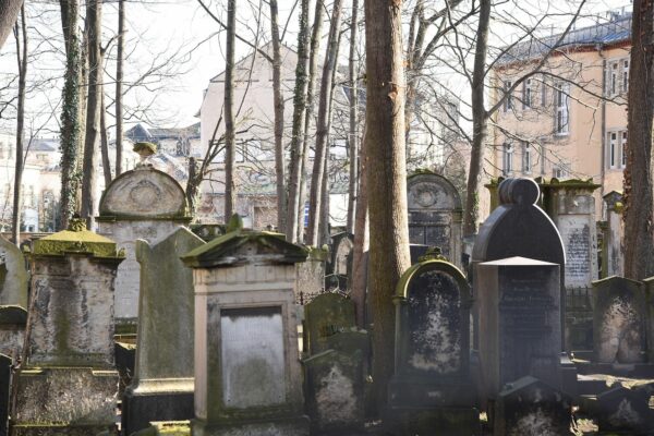 Der alte jüdische Friedhof an der Pulsnitzer Straße.