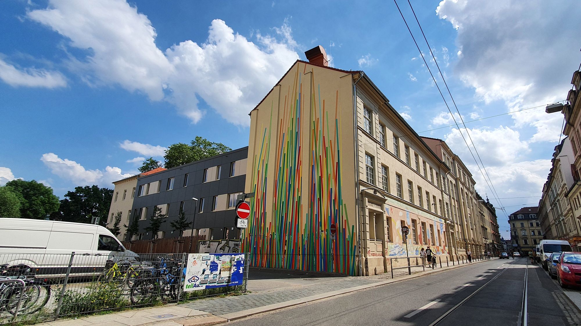 Wurzeln+Flügel wieder in ganzer Schönheit an der 15. Grundschule