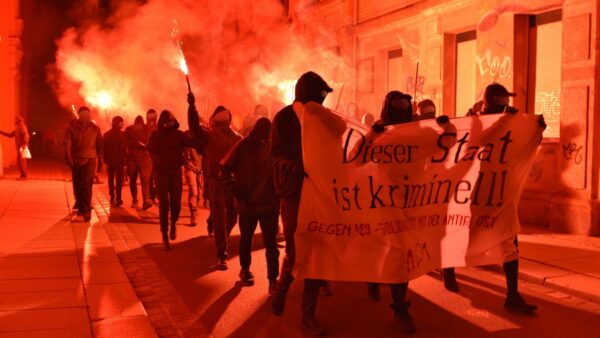 Spontanddemo durch die Neustadt - Foto: Gruppe freelina