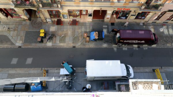 Die Profis vom Blitzumzug kennen die Neustädter Straßenverhältnisse gut und haben für jede Situation die passenden Geräte.