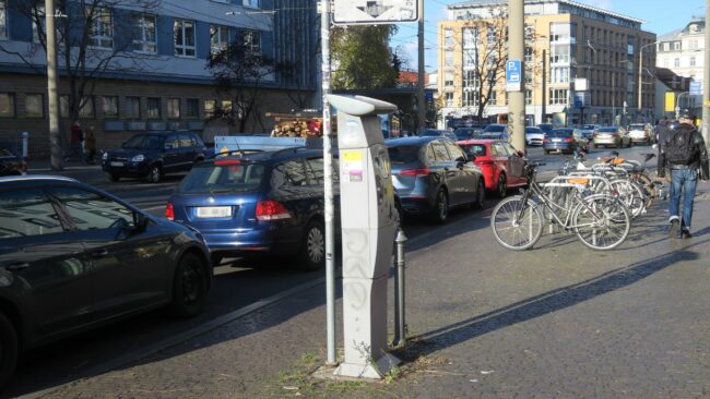 Umgestellter Parkscheinautomat auf der Königsbrücker Straße