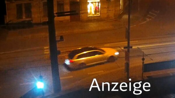 Das Fluchtfahrzeug an der Ecke Kötzschenbroder Straße / Leipziger Straße. Foto: Polizei Dresden