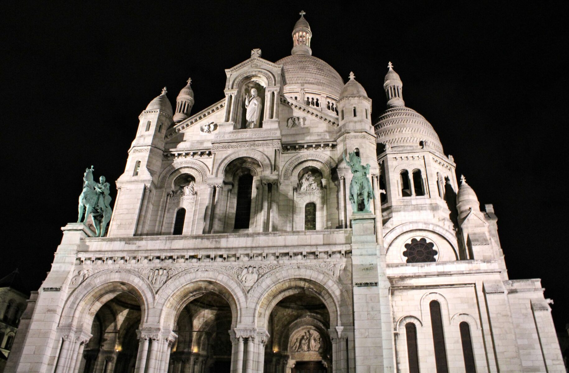 Basilika Sacré-Cœur bei Nacht