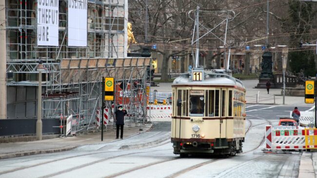 Dass die "11" über die Brücke fährt, gab es nur heute. 