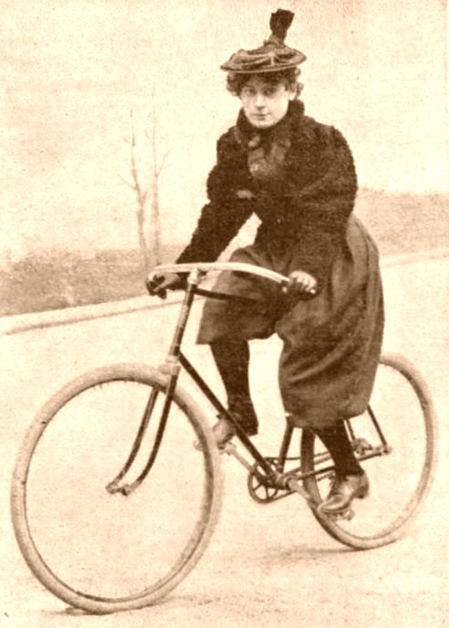 Radlerin um 1897