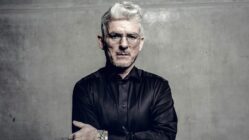 Hein Strunk liest in der Schauburg - Foto: PR/Dennis Dirksen