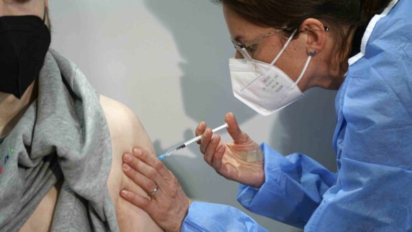 Sachsen startet mit Novavax-Impfung - Foto: xcitePRESS