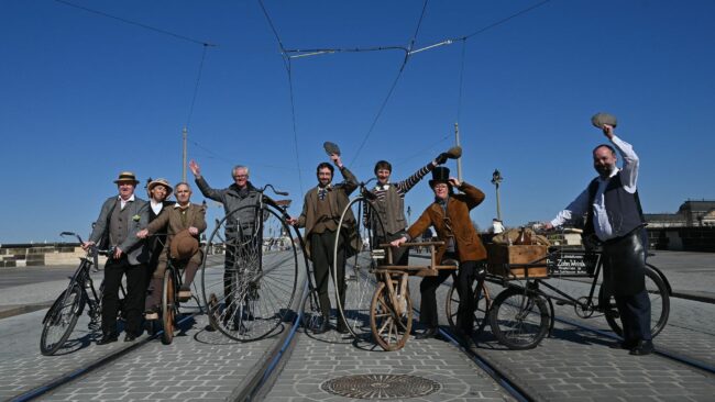Der Fahrrad-Veteranen-Freunde und der Radfahrerverein Weinböhla demonstrierte gemeinsam mit dem ADFC.