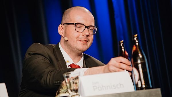 Jan Pöhnisch beim OB-Casting im Boulevardtheater am 17. Mai - Foto: Robert Michalk für "Wir gestalten Dresden"