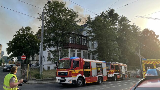 Brand am Lahmannring - Foto: Feuerwehr Dresden