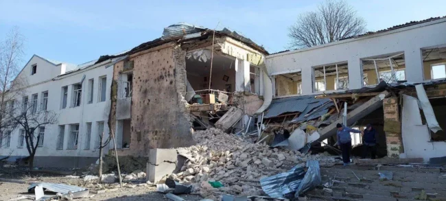 Zerstörtes Gebäude in Mykolaiv